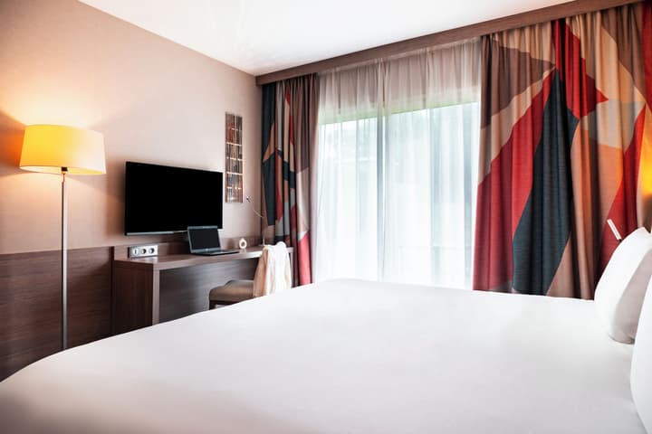 Mercure Omaha Beach Hotel