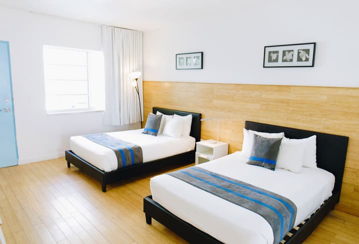 Aqua Hotel & Suites