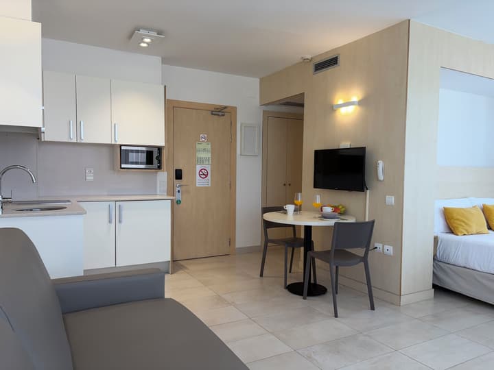 Atenea Park - Suites Apartments