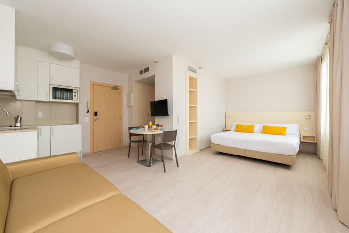 Atenea Park - Suites Apartments