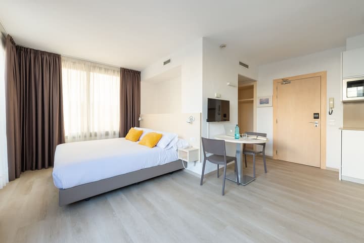 Atenea Park - Suites Apartments