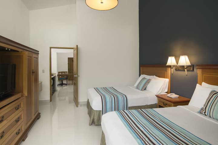 Hodelpa Garden Suites Golf & Convention Center
