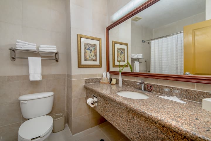 Hodelpa Garden Suites Golf & Convention Center