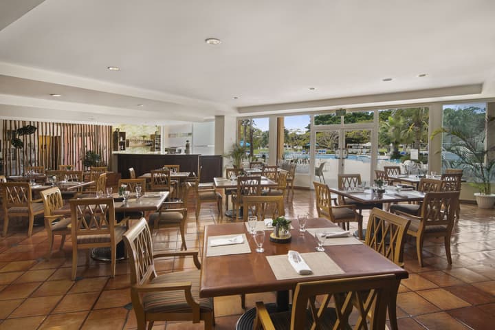 Hodelpa Garden Suites Golf & Convention Center