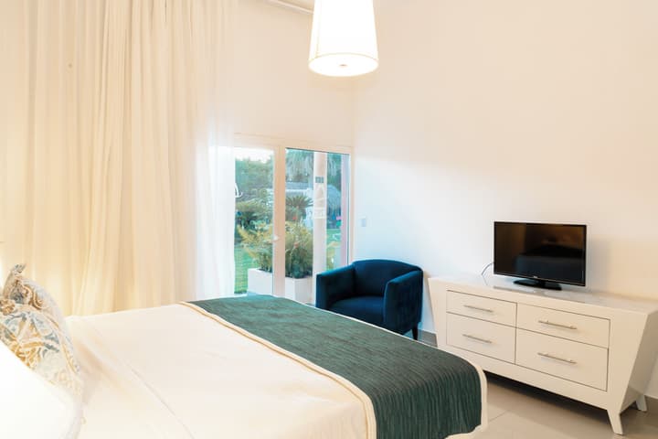 Hodelpa Garden Suites Golf & Convention Center
