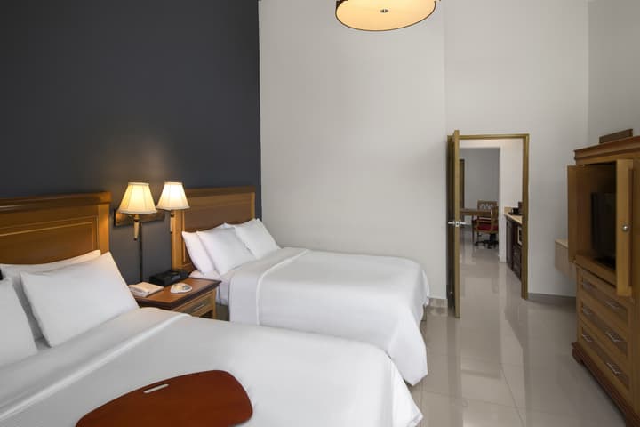 Hodelpa Garden Suites Golf & Convention Center