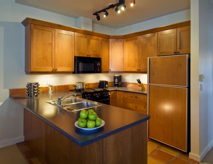 Waters Edge Shoreside Suites