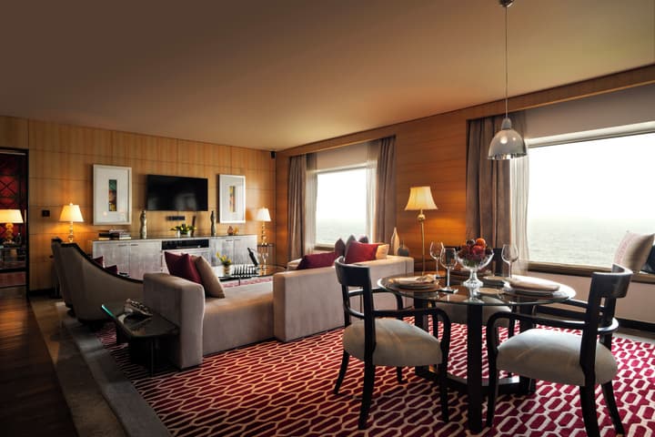 Taj Lands End