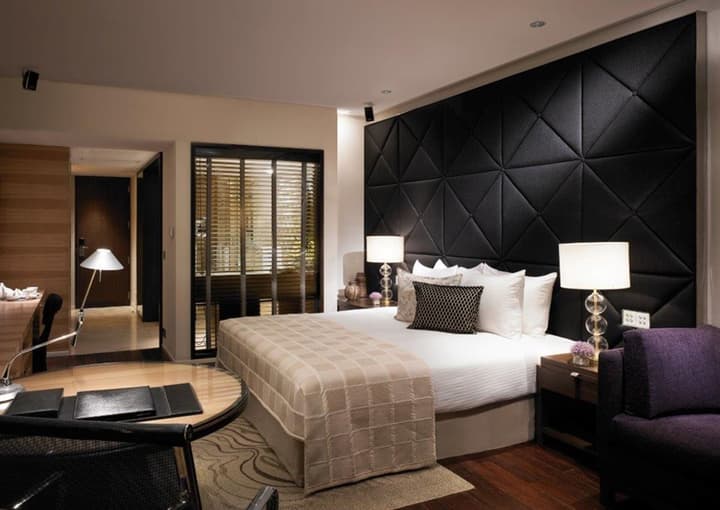 Taj Lands End