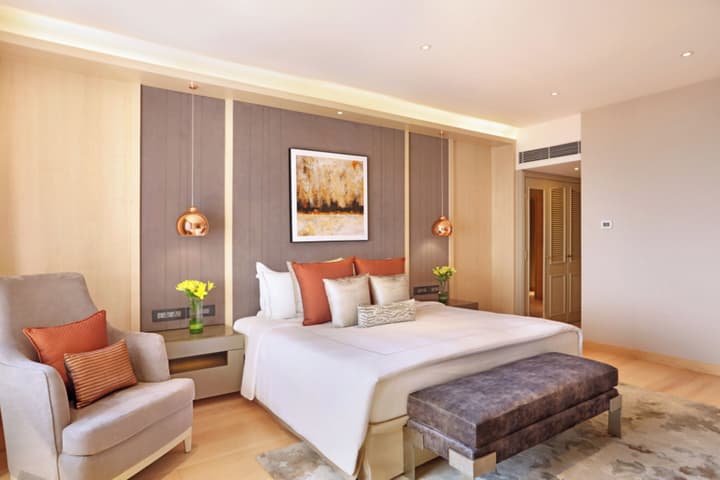 Taj Lands End