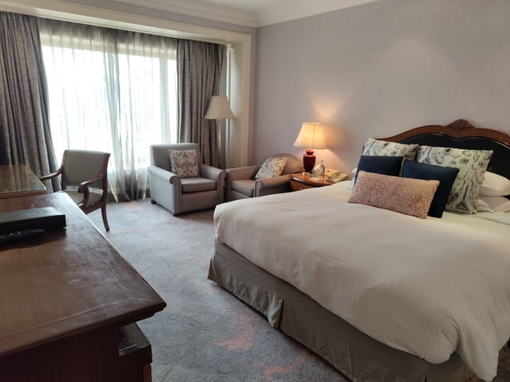Taj Lands End