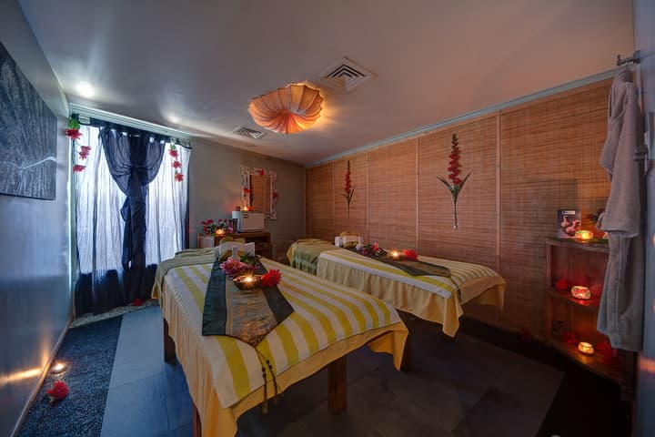 Ascot Hotel