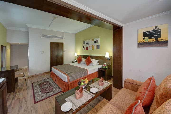 Ascot Hotel