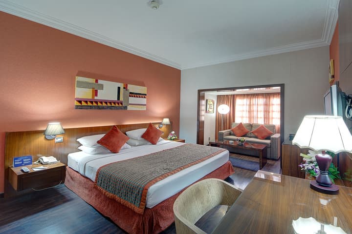 Ascot Hotel