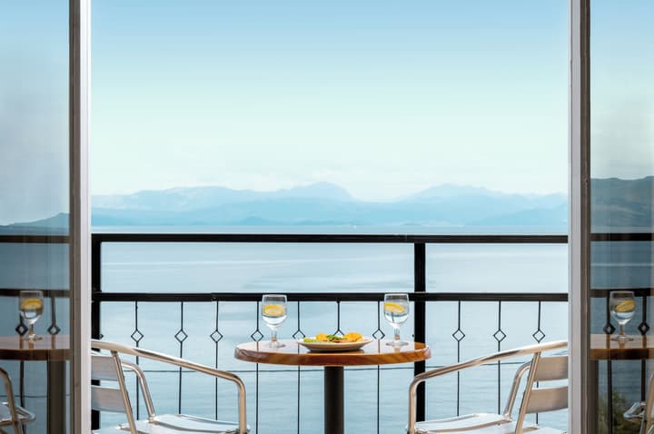 Canvas by Mitsis Belvedere