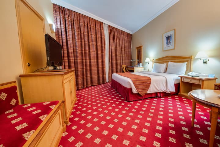Grand Continental Hotel