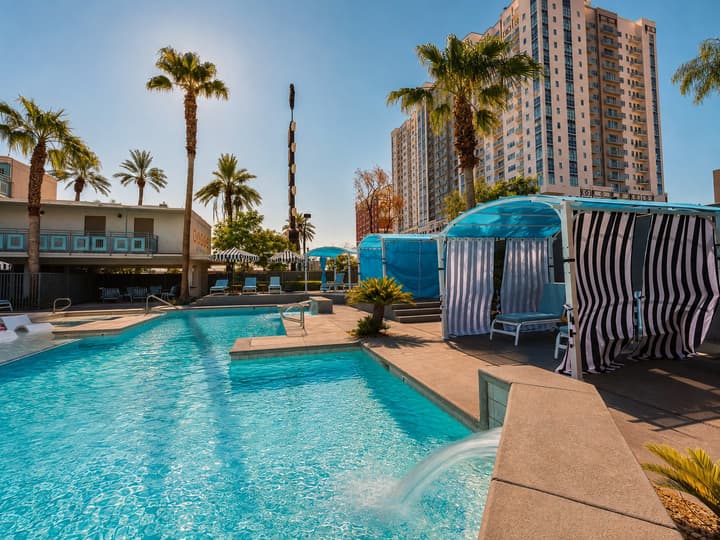 Oasis at Gold Spike