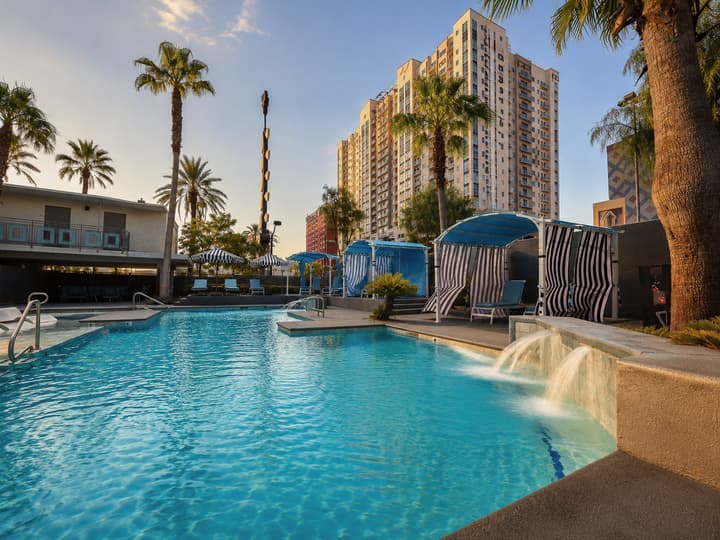 Oasis at Gold Spike