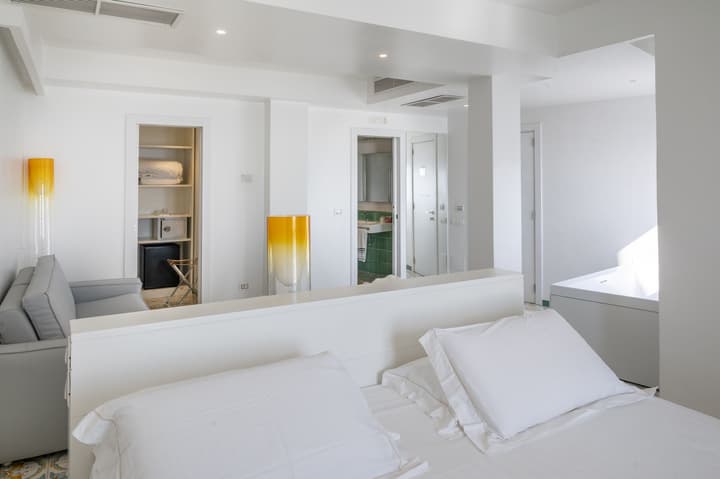 Lloyd's Baia Hotel