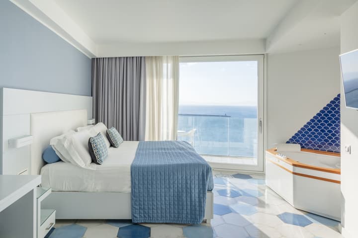 Lloyd's Baia Hotel