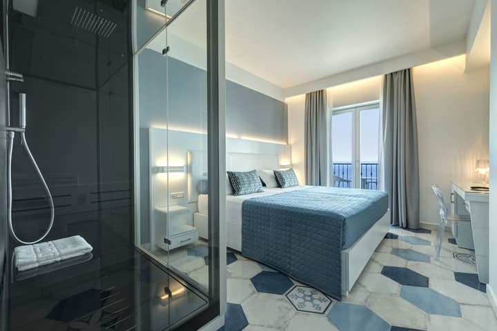 Lloyd's Baia Hotel