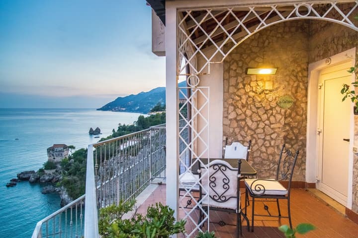 Lloyd's Baia Hotel