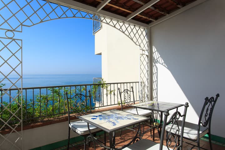 Lloyd's Baia Hotel