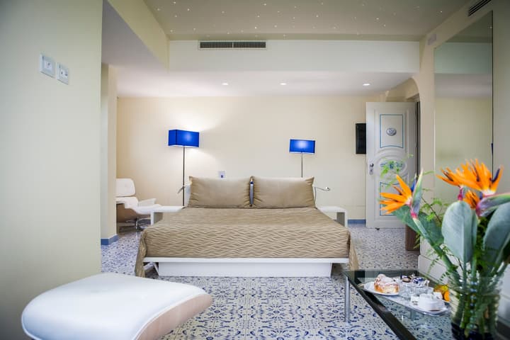 Lloyd's Baia Hotel