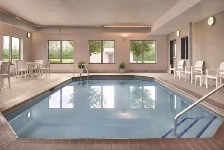 Country Inn & Suites by Radisson, Billings, MT