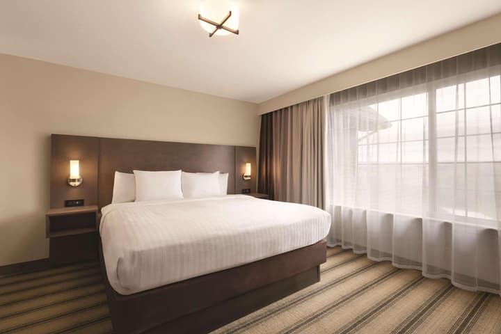 Country Inn & Suites by Radisson, Billings, MT