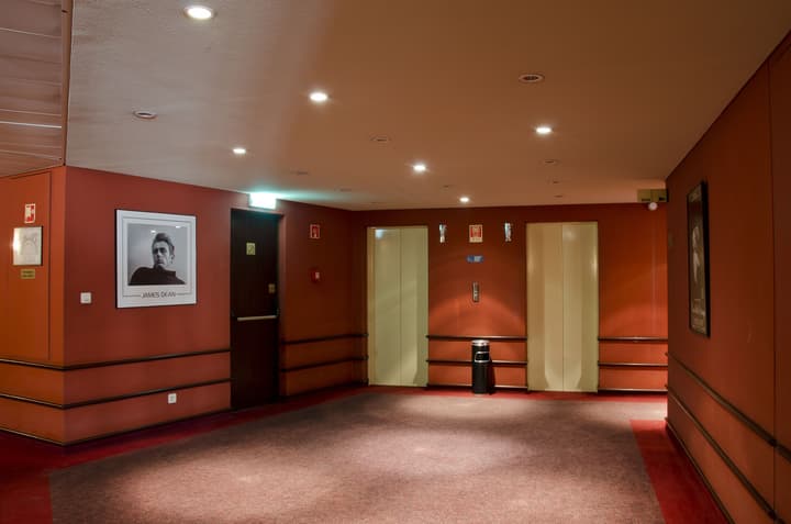 VIP Executive Eden Aparthotel