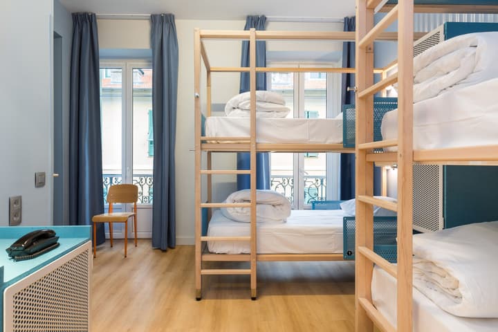 Hostel Ozz Nice