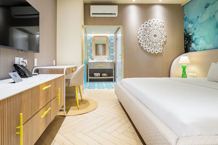 Trupial Hotel & Casino