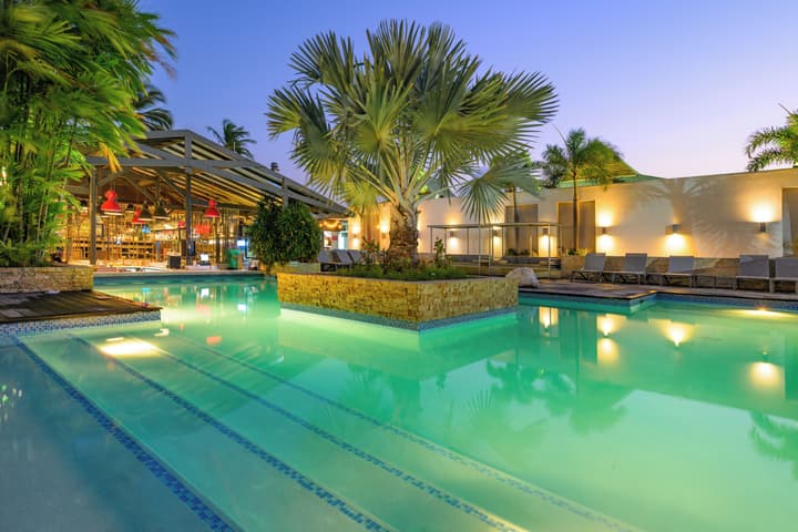 Trupial Hotel & Casino