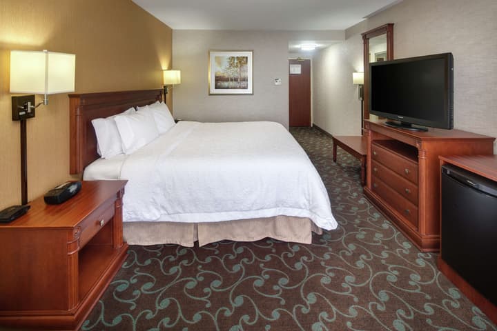 Hampton Inn & Suites by Hilton Toronto Airport