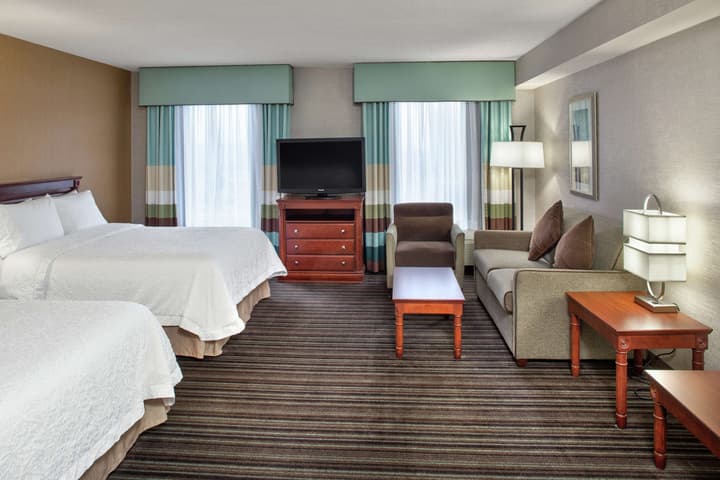 Hampton Inn & Suites by Hilton Toronto Airport
