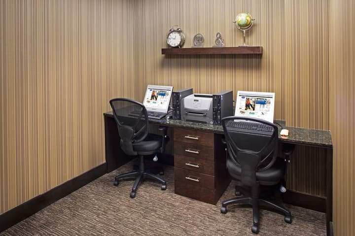Hampton Inn & Suites by Hilton Toronto Airport
