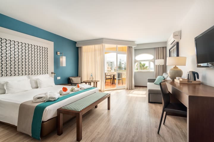 AP Oriental Beach - Adults Friendly
