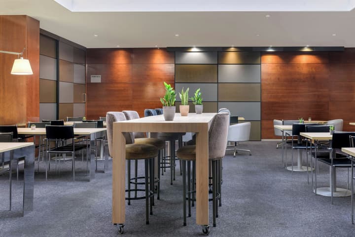 AC Hotel León San Antonio by Marriott