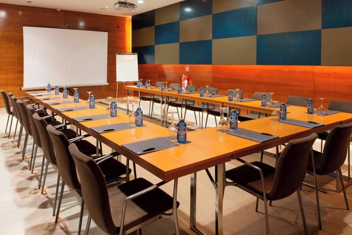 AC Hotel León San Antonio by Marriott