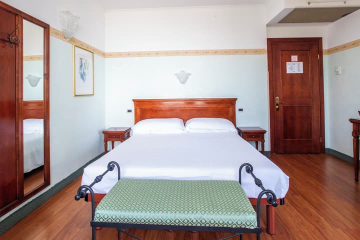 Russo Palace Hotel