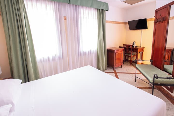 Russo Palace Hotel