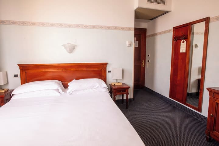 Russo Palace Hotel