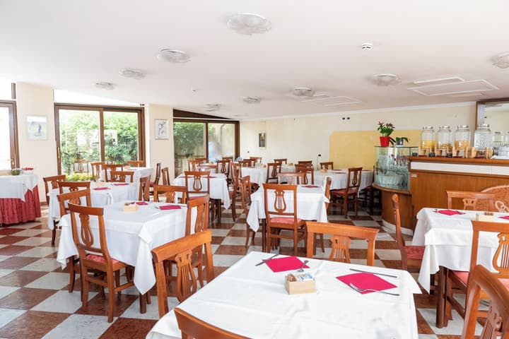 Russo Palace Hotel