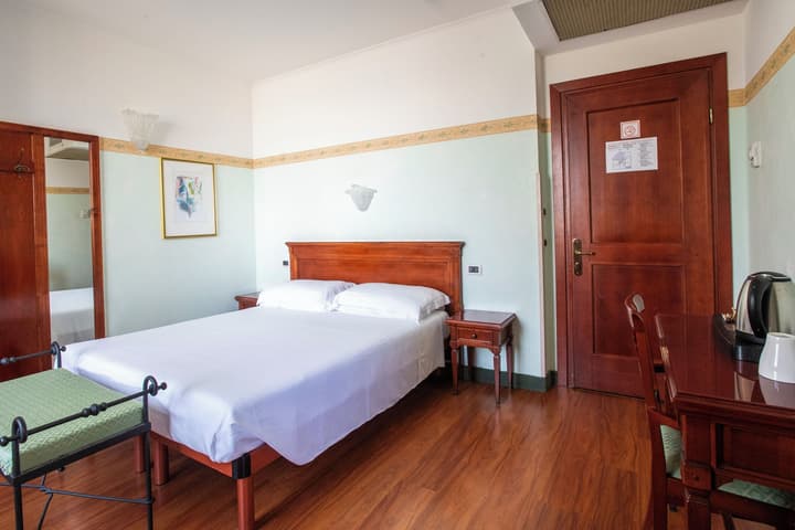 Russo Palace Hotel