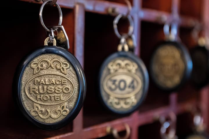 Russo Palace Hotel