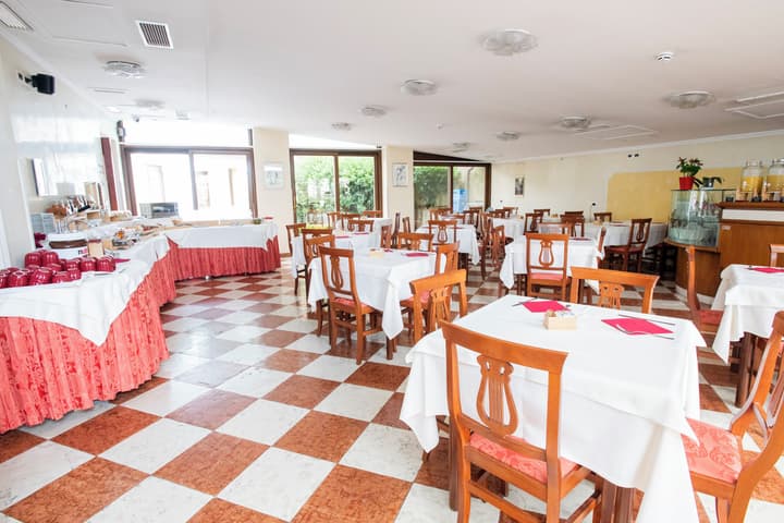 Russo Palace Hotel