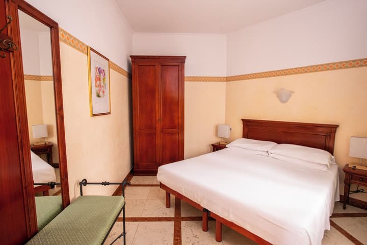 Russo Palace Hotel
