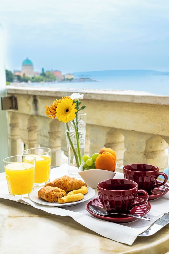 Russo Palace Hotel