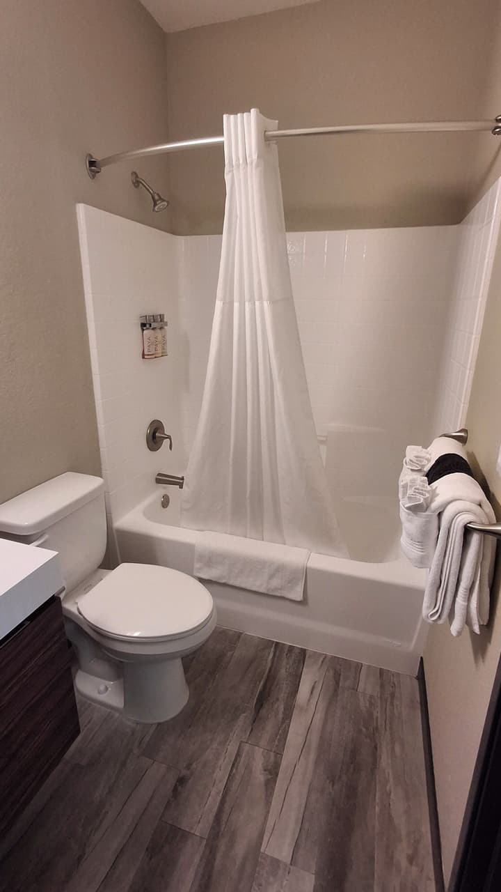 Island Suites